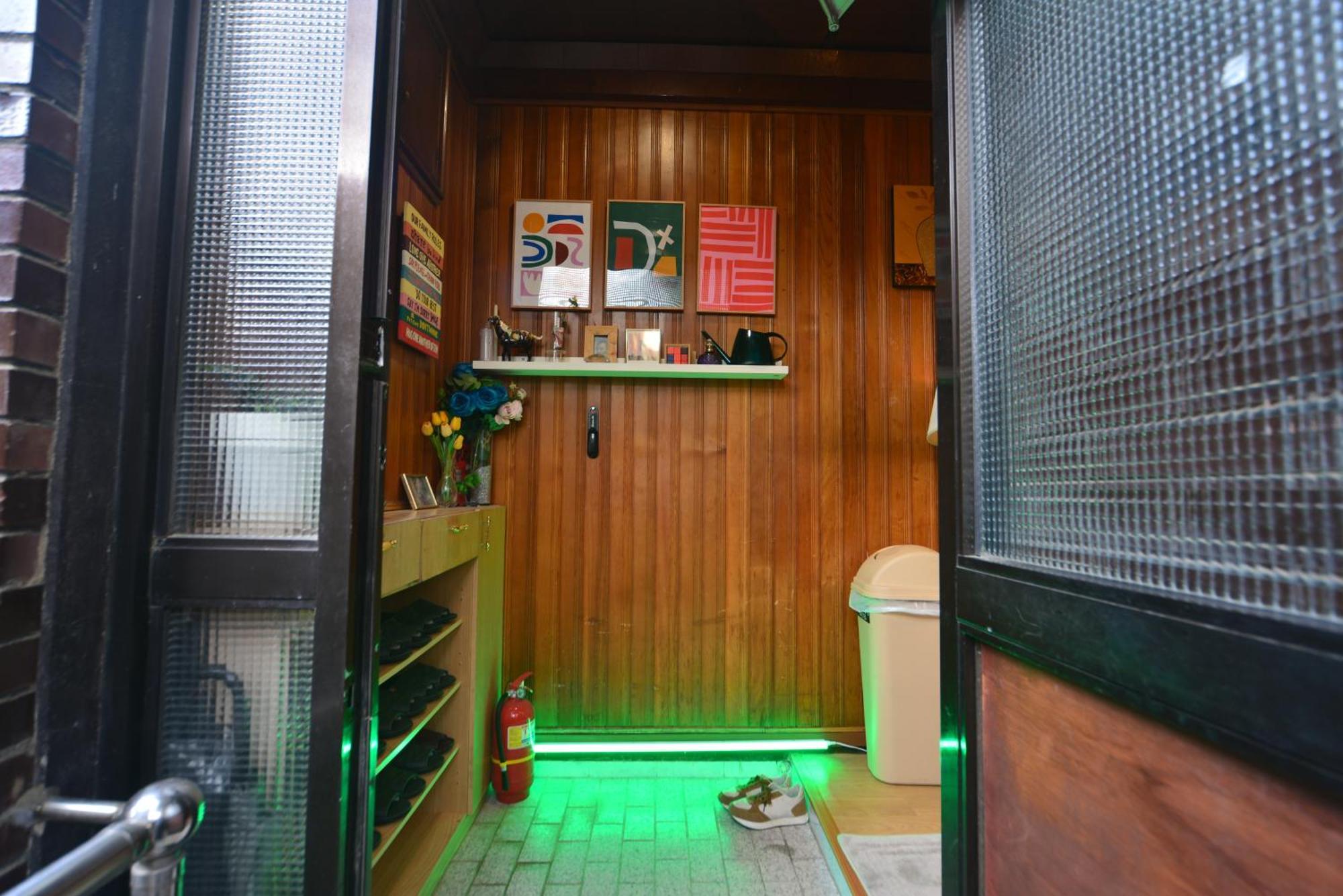 Papa Rumah tetamu
